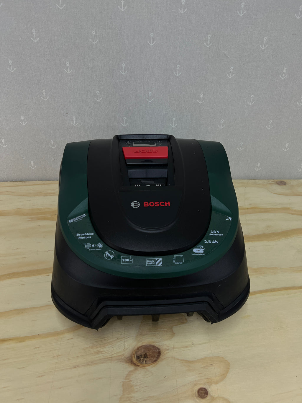 Bosch Indego M 700 – Komplett med laddstation