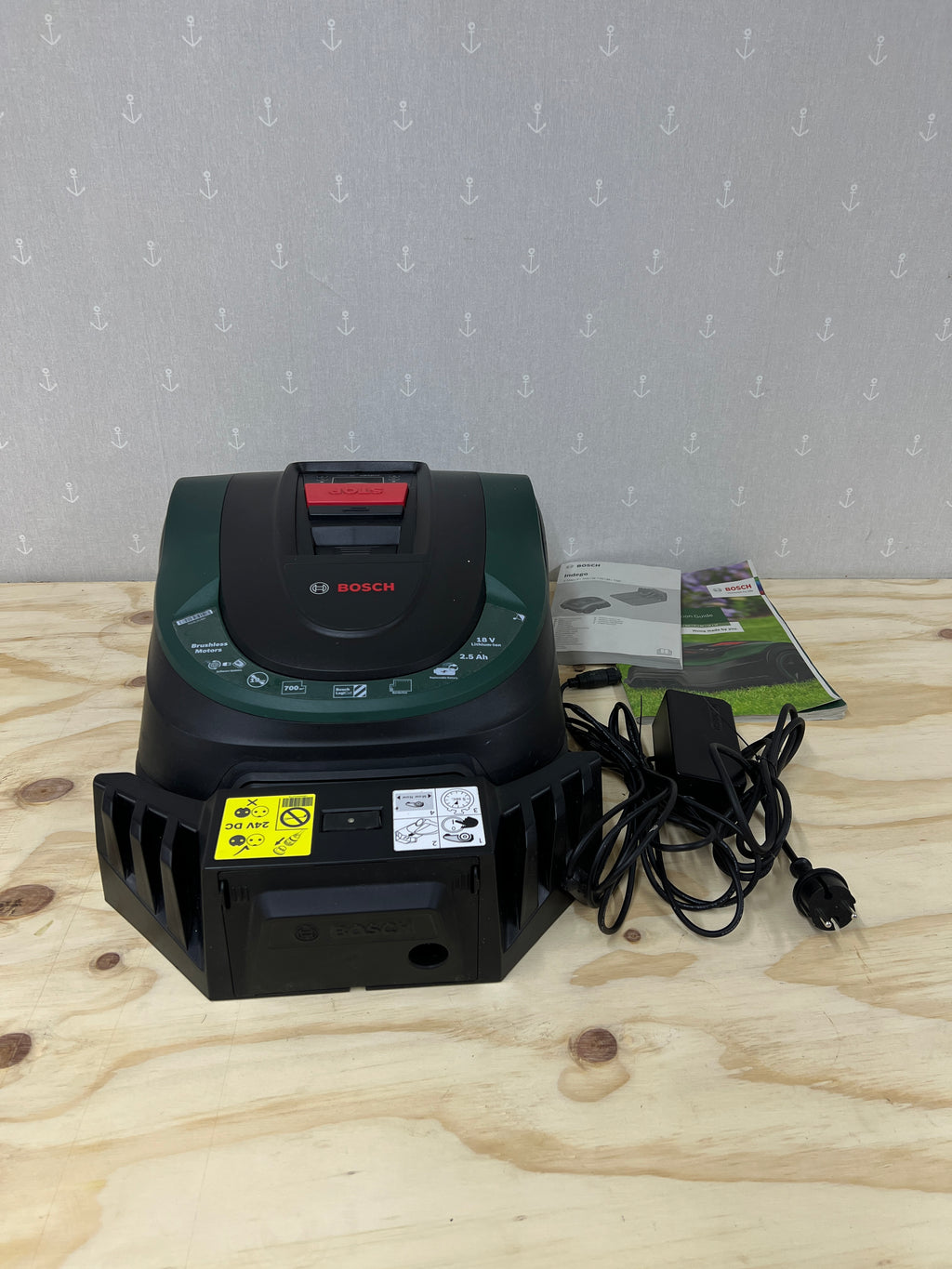 Bosch Indego M 700 – Komplett med laddstation