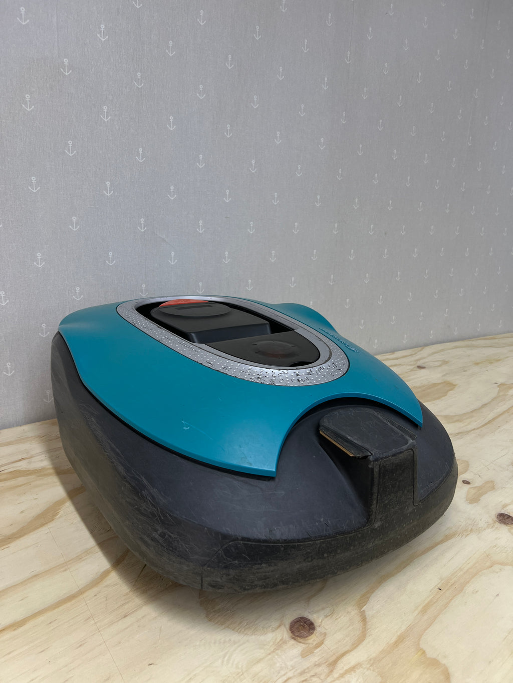 Gardena R100Li – Komplett med laddstation