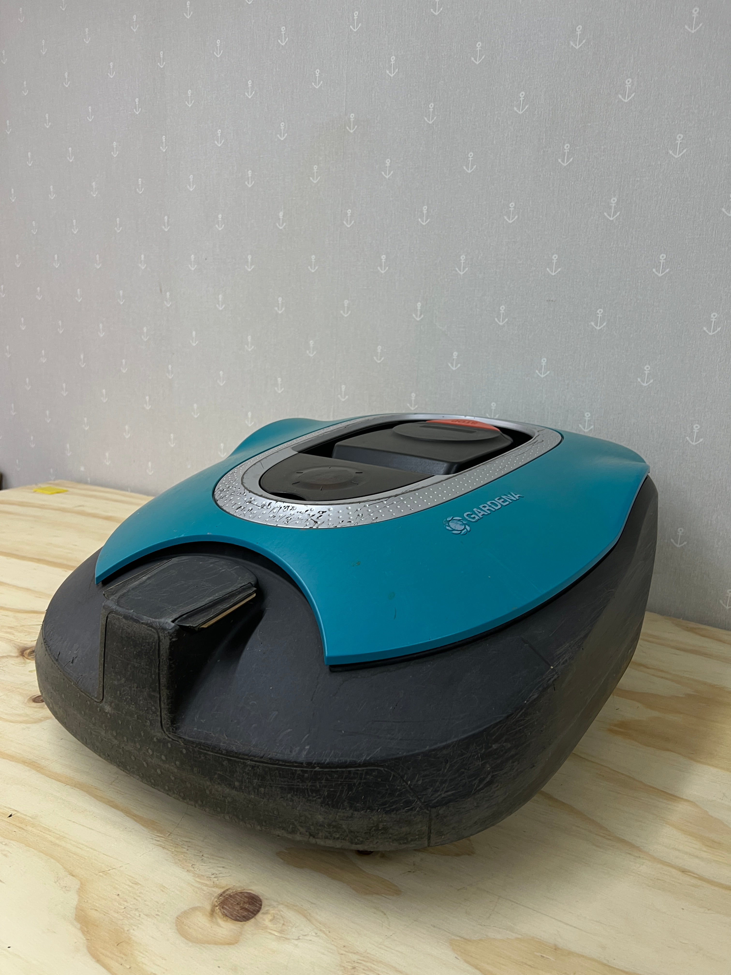 Gardena R100Li – Komplett med laddstation