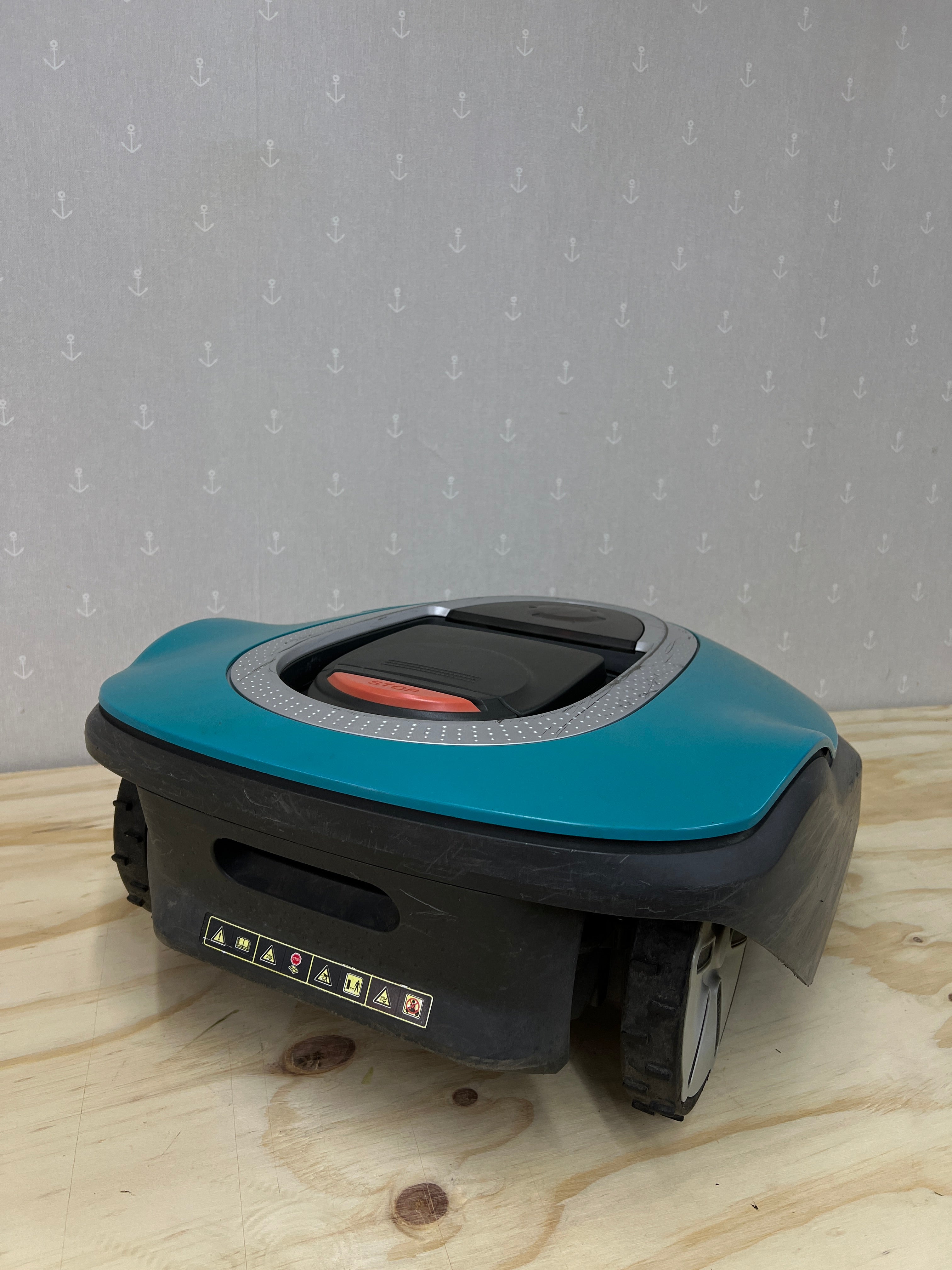 Gardena R100Li – Komplett med laddstation