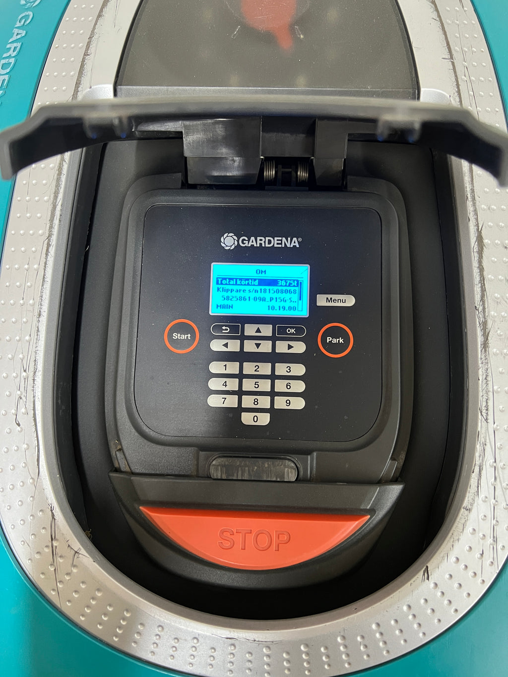 Gardena R100Li – Komplett med laddstation