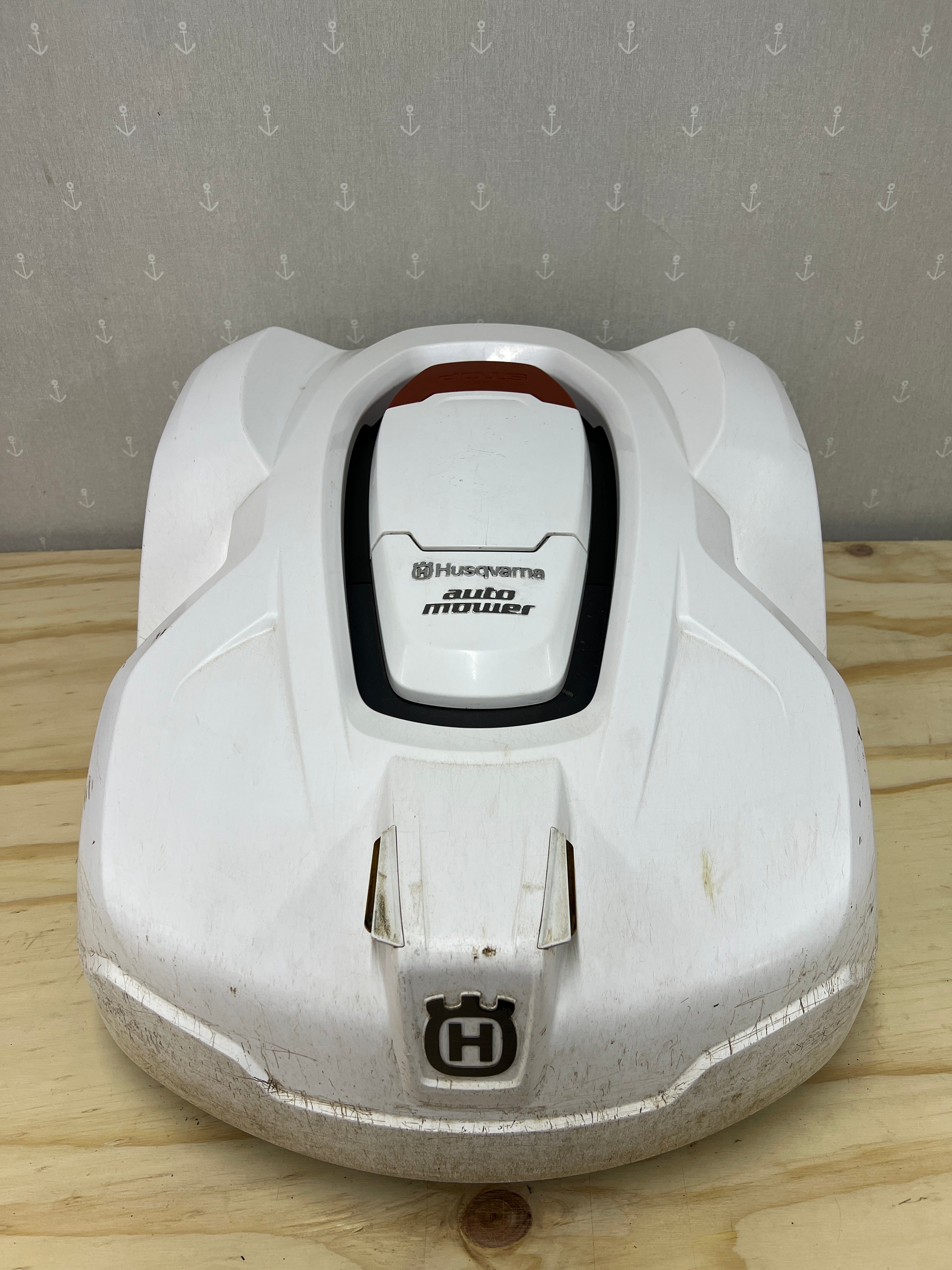 Husqvarna Automower 320 – Komplett med laddstation