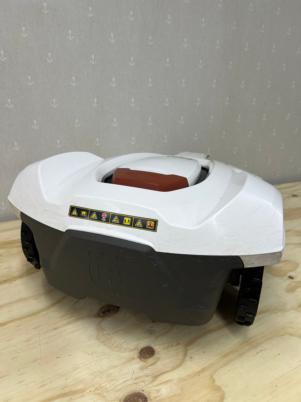 Husqvarna Automower 320 – Komplett med laddstation