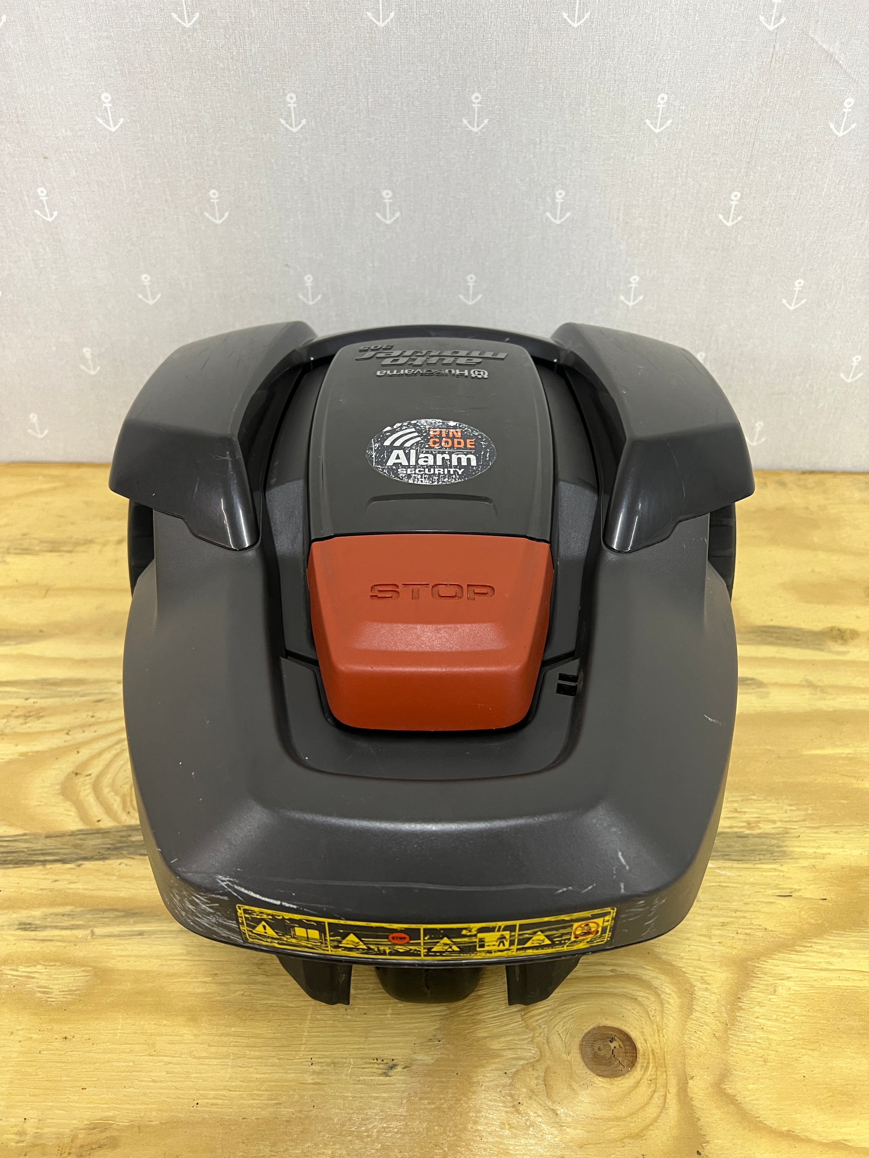 Husqvarna Automower 305 – Komplett med laddstation